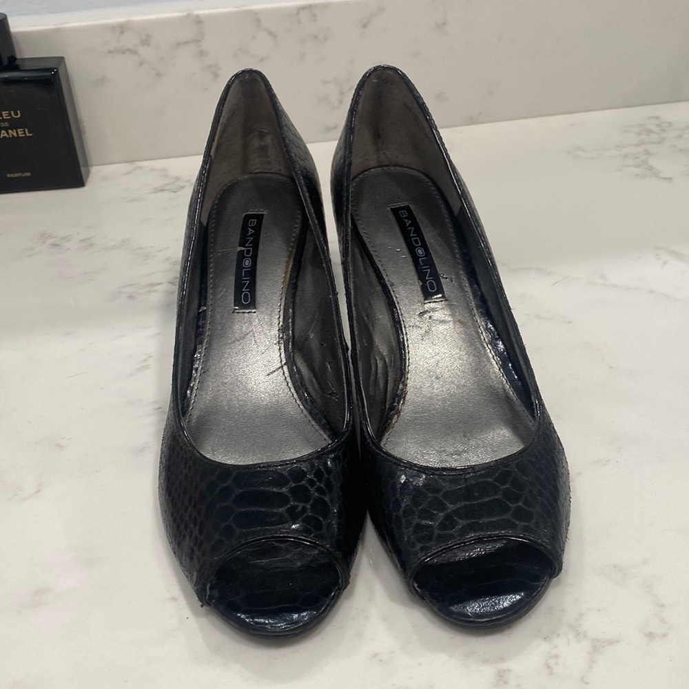 Snake skin black 7.5 half open toe heal